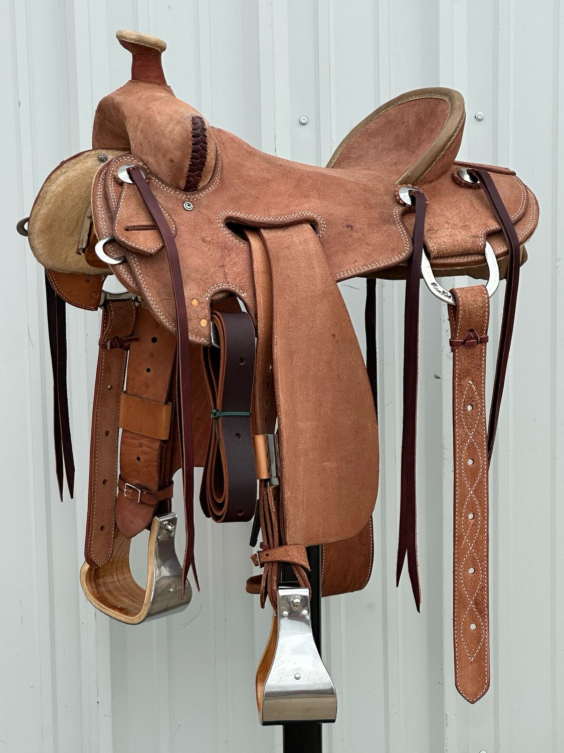 Robert Teskey Strip Down Seat Rig Ranch Roping Saddle with a 16- inch Rough Out Seat Double Stitch Light Finish