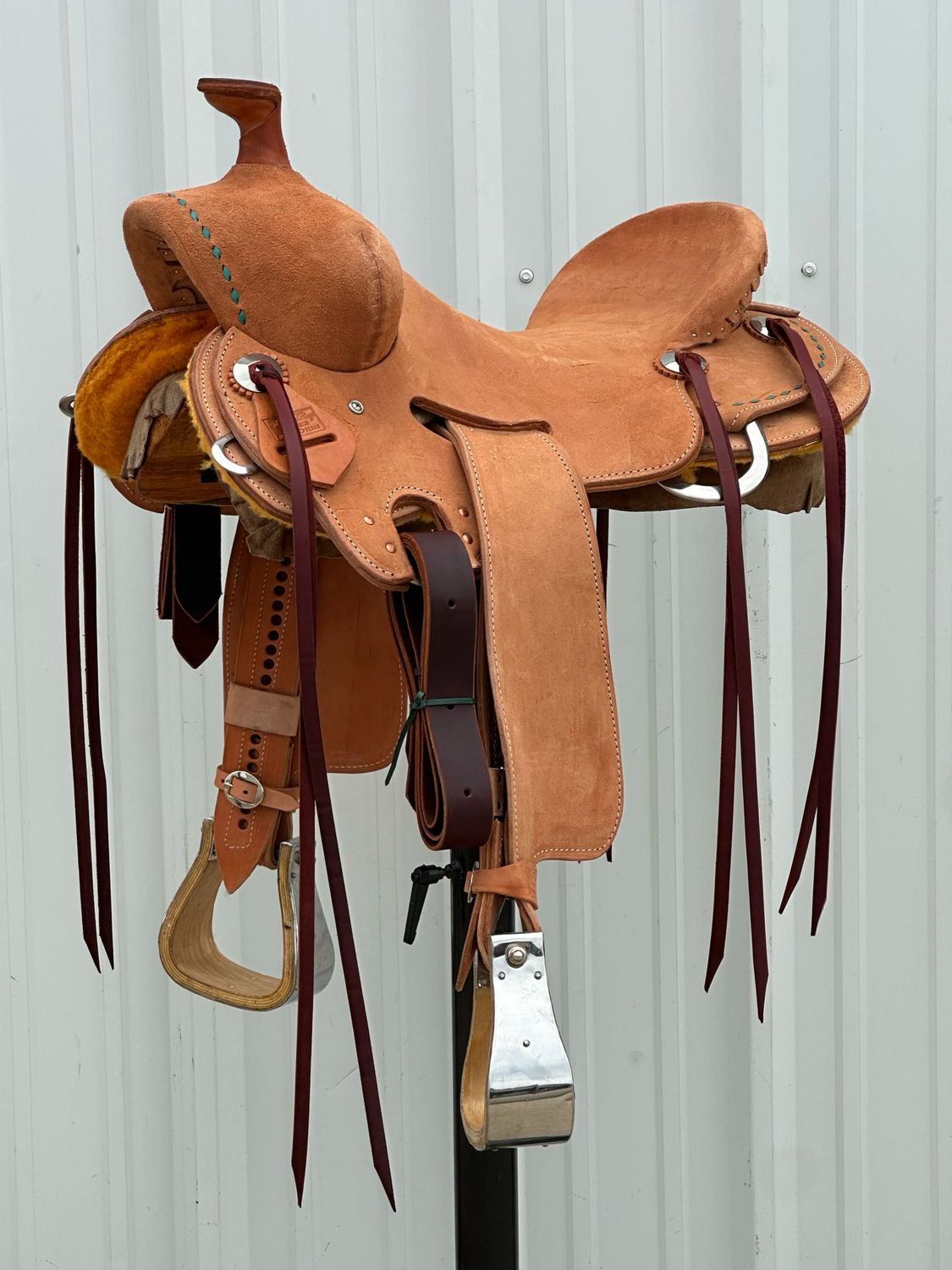 Robert Teskey Super Arizona Ranch Roping Saddle with a 15 3/4- inch Rough Out Seat Turquoise Buck Stitch Border