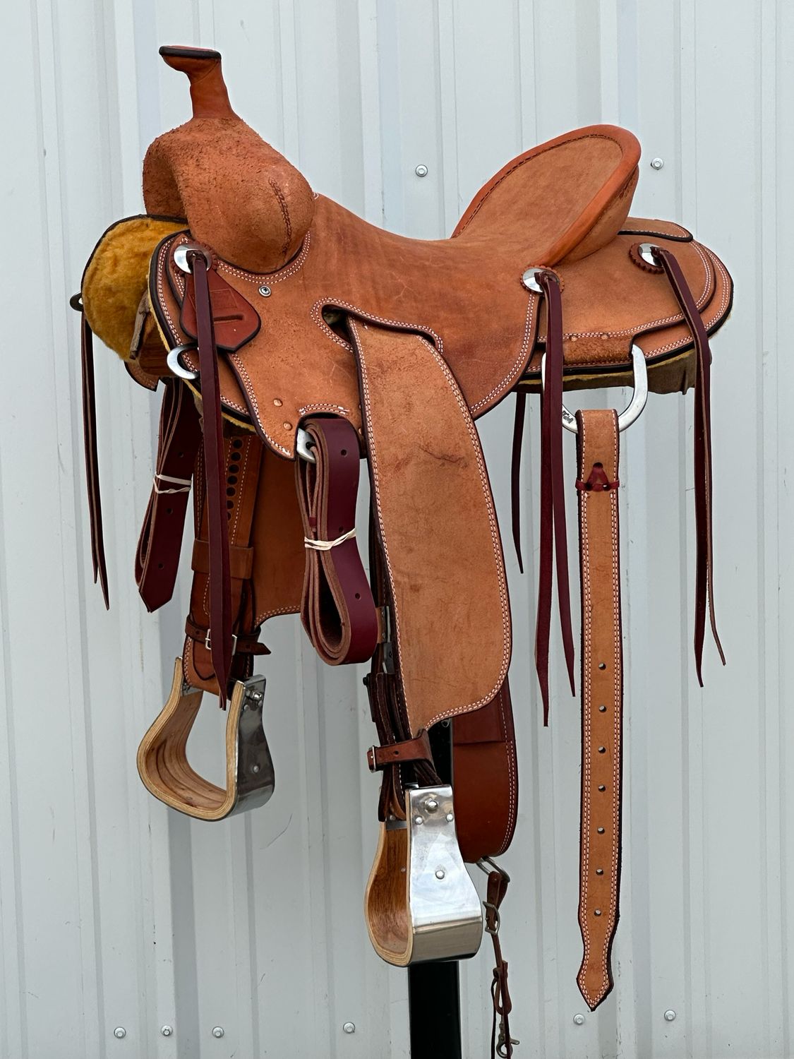 Robert Teskey Strip Down Seat Rig Ranch Roping Saddle with a 16- inch Rough Seat Double Stitch Medium Finish