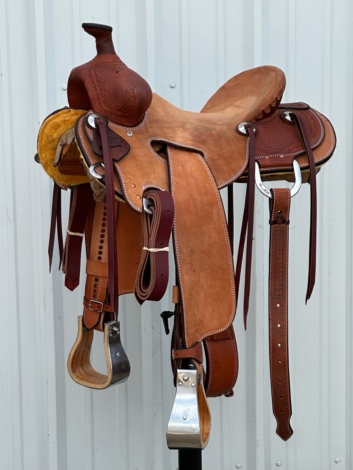 Robert Teskey Seat Rig Ranch Roping Saddle with a 15- inch Rough Out Seat Tooled XInterlace  Double Stitch Medium Finish