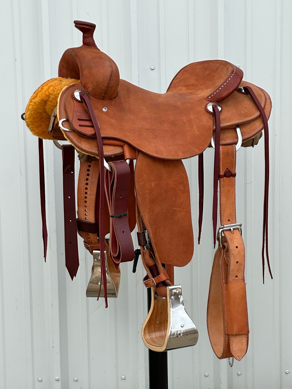 Robert Teskey Roping Saddle with a 15 1/2- inch Rough Out Seat Double Stitch Medium Finish