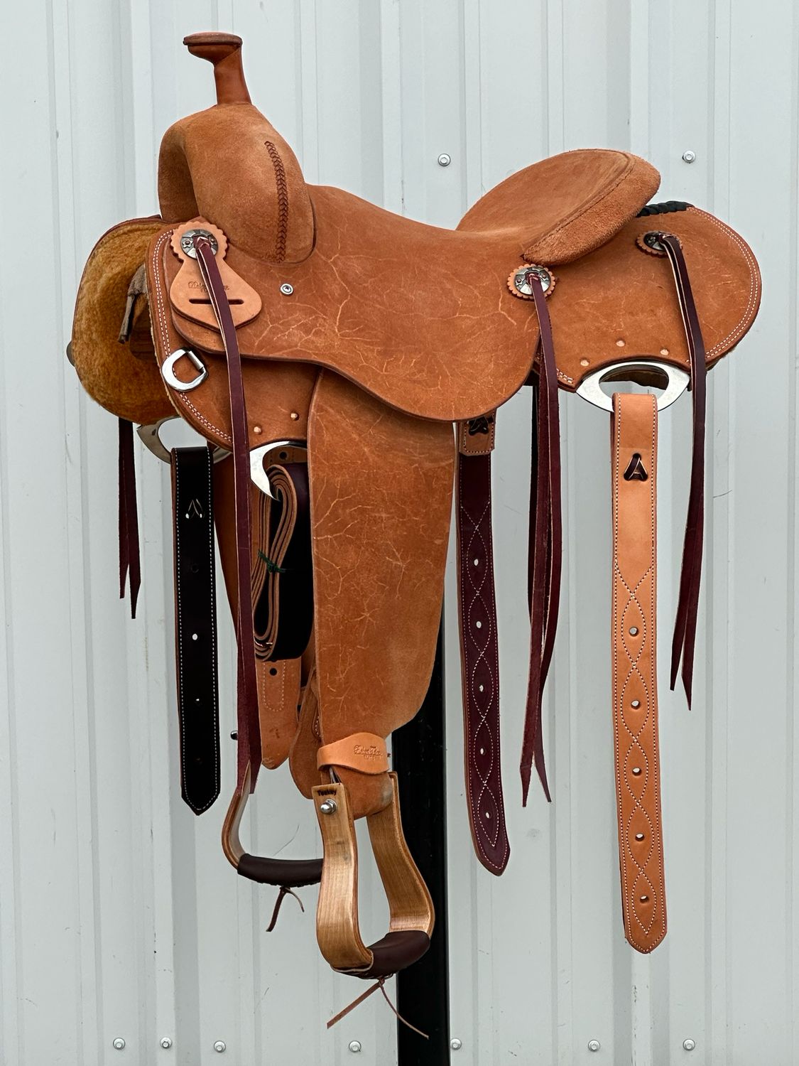 Robert Teskey Elite Cow Horse Saddle with a 15 1/4- inch Rough Out Seat Double Stitch