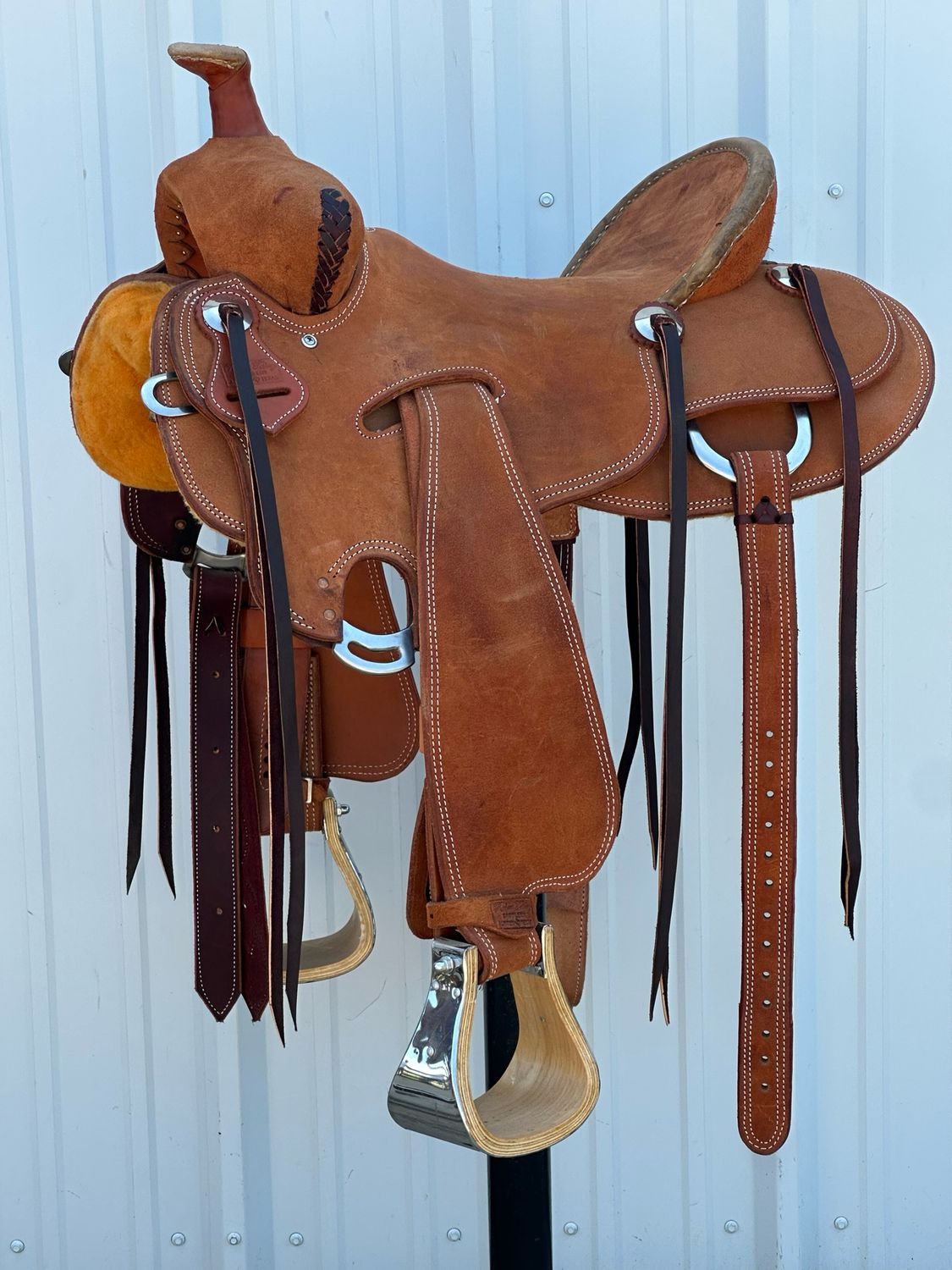 Robert Teskey Ranch Roping Saddle with a 16- inch Rough Seat Double Stitch Medium Finish