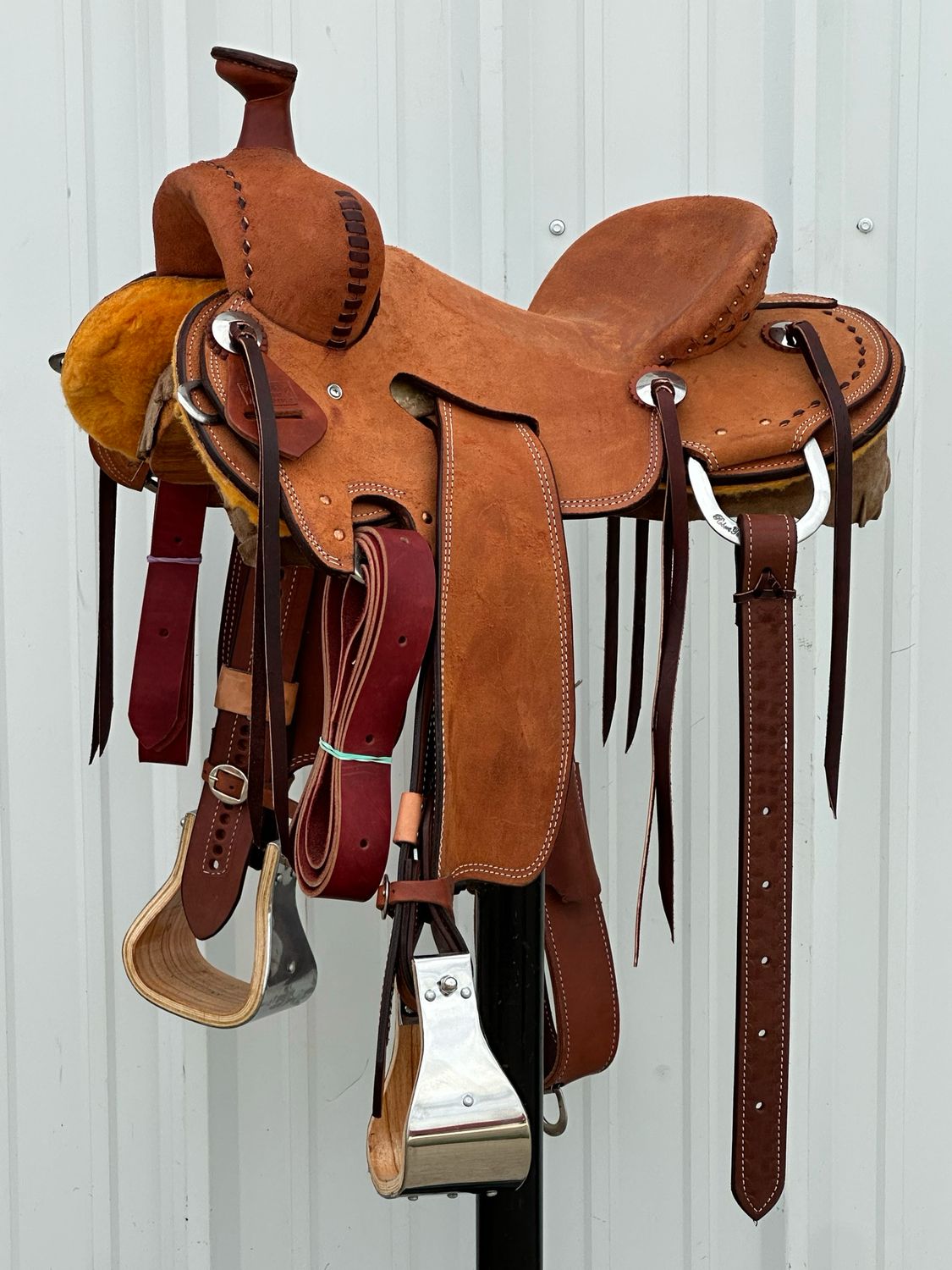 Robert Teskey Tucson Strip Down Seat Rig Ranch Roping Saddle with a 15- inch Rough Out Seat Double Stitch and Latigo Red Buck Stitch