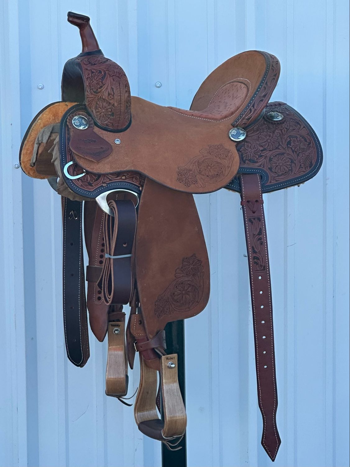 Robert Teskey Elite Barrel Racing Saddle with a 14- inch Exotic Inlay and Rough Out Seat Tooled Floral with Painted Border Medium Finish