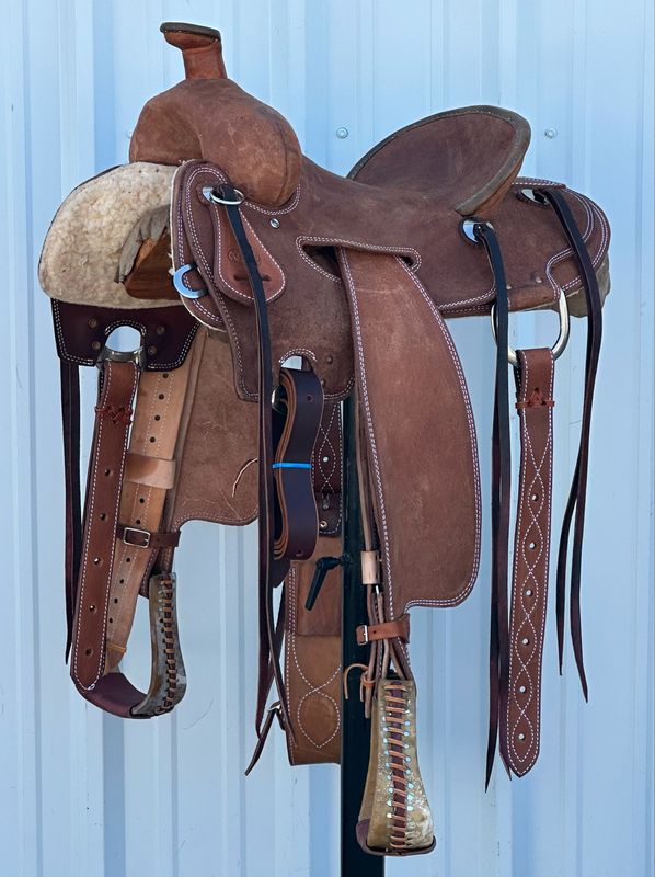 Heart O Texas Strip Down Seat Rig Ranch Roping Saddle with a 15 1/2- inch Rougb Out Seat Double Stitch Medium Finish