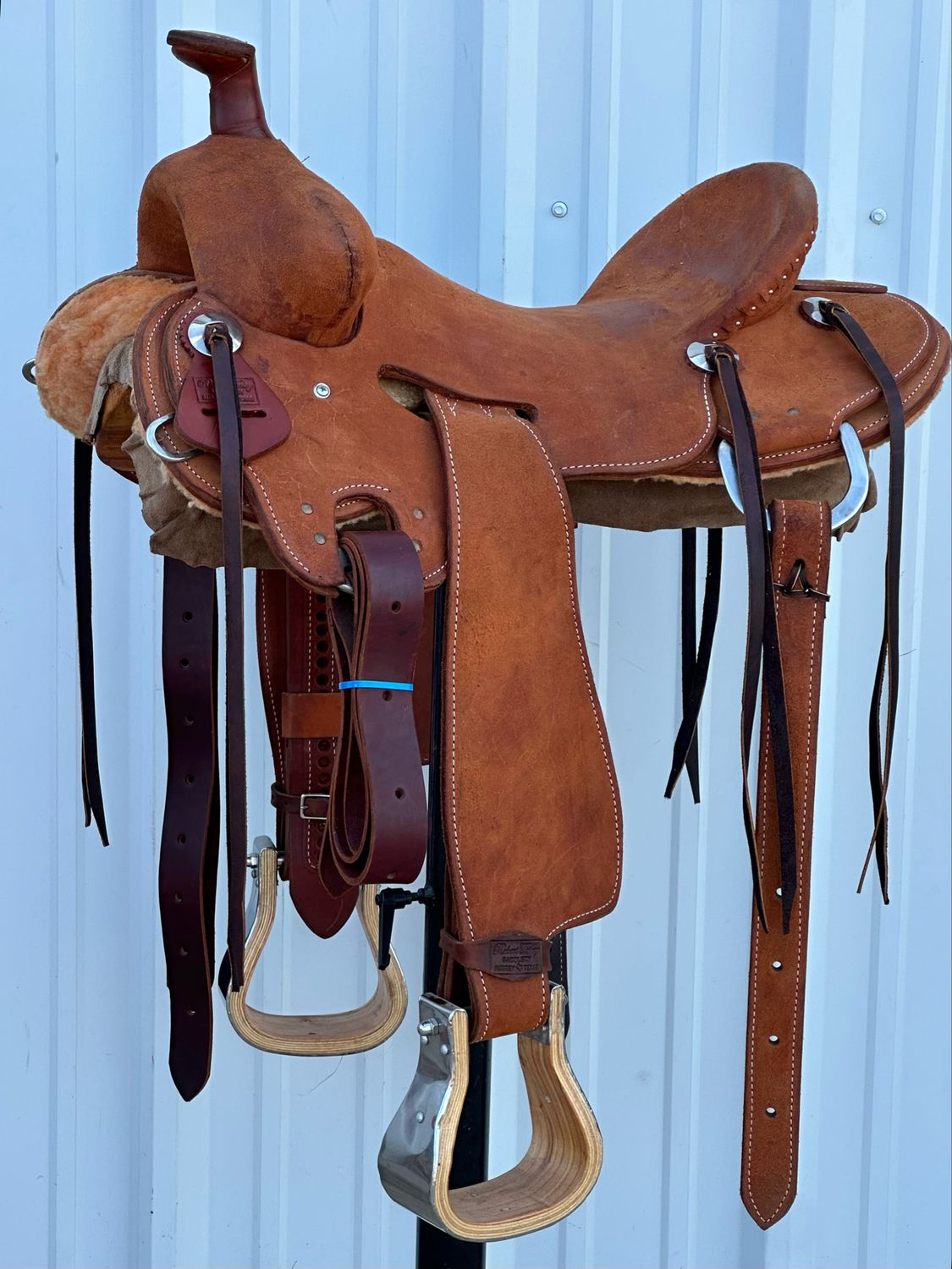 Robert Teskey Strip Down Seat Rig Ranch Roping Saddle with a 16- inch Rough Out Seat Medium Finish