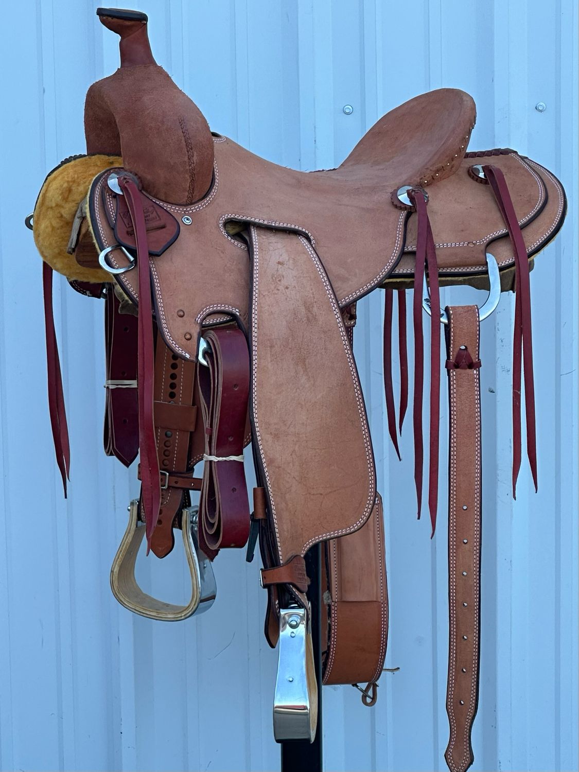 Robert Teskey Strip Down Seat Rig Ranch Roping Saddle with a 16- inch Rough Out Seat Double Stitch Light Finish