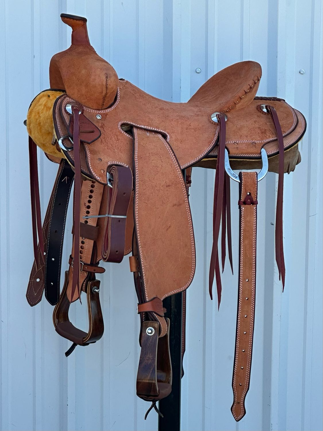 Robert Teskey Strip Down Seat Rig Ranch Roping Saddle with a 16- inch Rough Seat Double Stitch Light Medium Finish