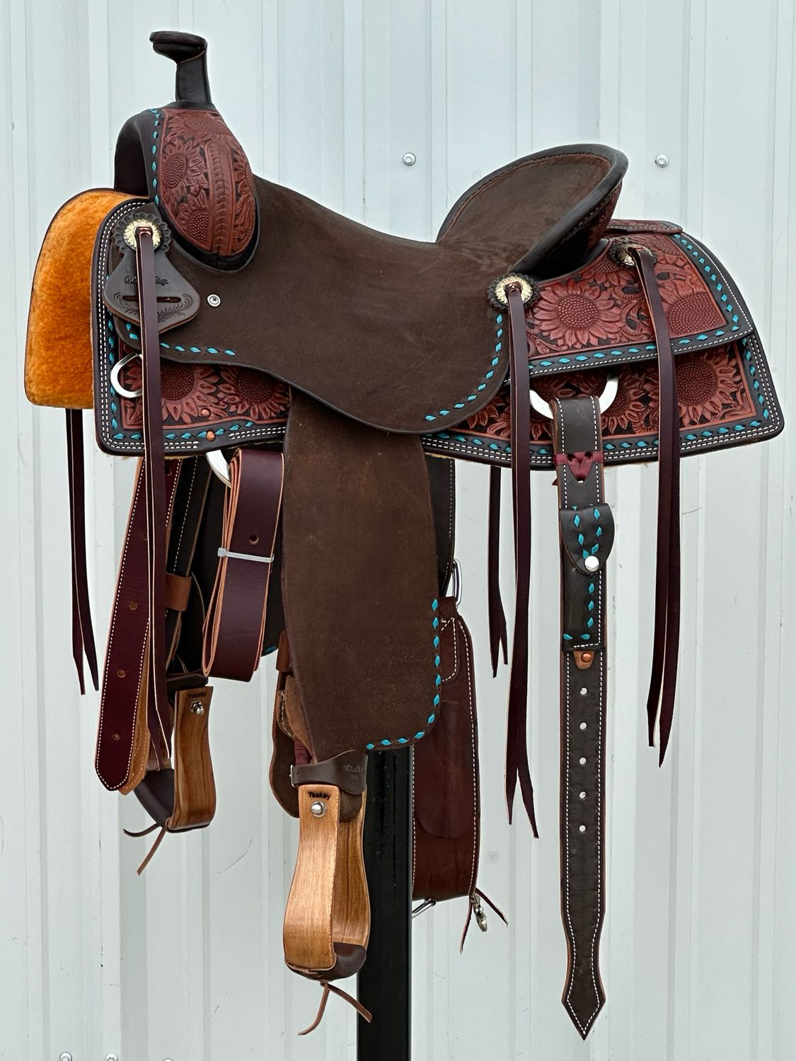 Robert Teskey Elite Cow Horse Saddle with a 16- inch Rough Out Seat Tooled Sunflower with Turquoise Buck Stitch Border Dark Finish