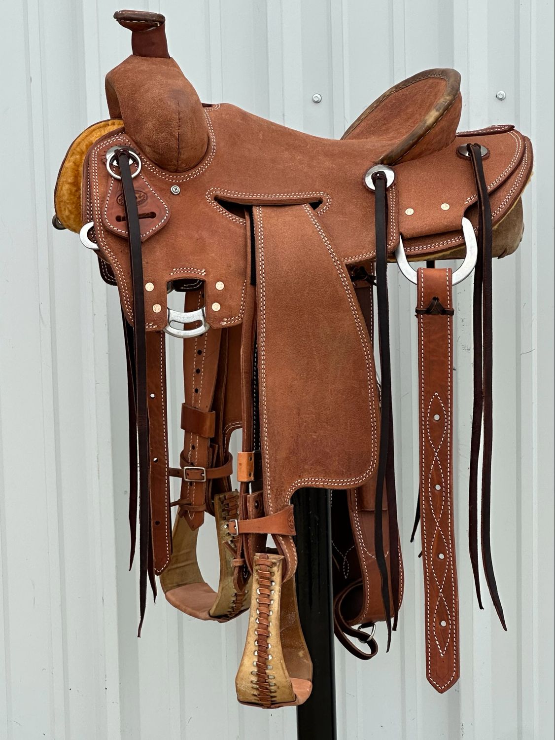 Heart O Texas Strip Down Seat Rig Ranch Roping Saddle with a 15- inch Rough Out Seat Double Stitch Light Finish