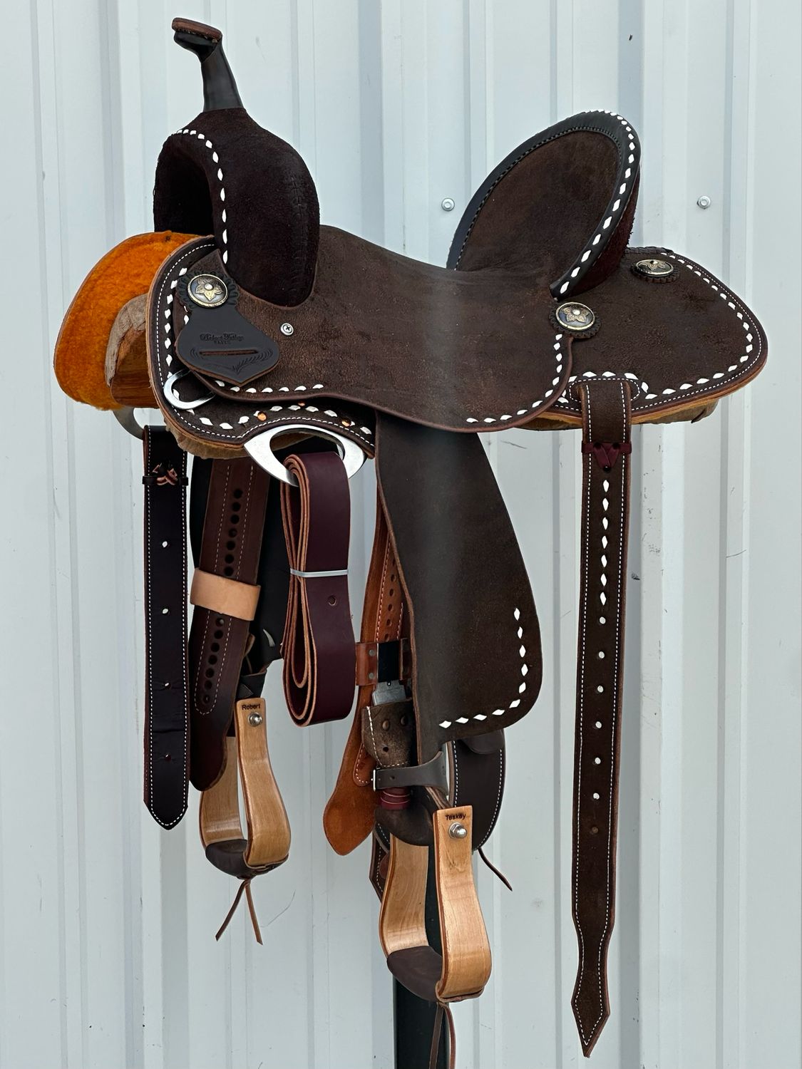 Robert Teskey Elite Barrel Racing Saddle with a 14 1/4- inch Rough Out High Back Seat White Buck Stitch Border Dark Finish BW- Tree