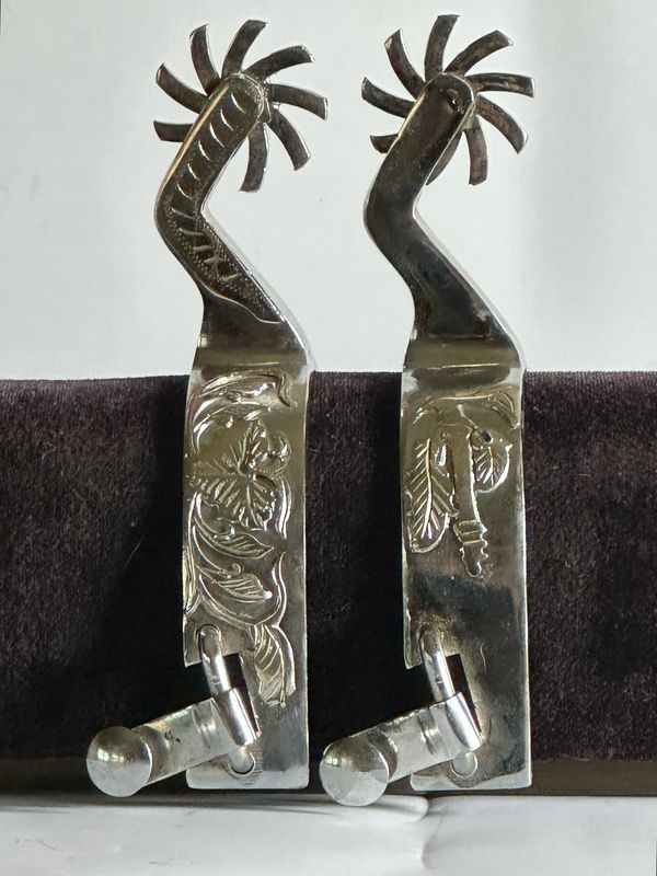 Mens Western Spurs 1- inch Width Stainless Steel Band with GS “Foliage” Trim and 2 1/2- inch Engraved Angled Shanks  and 9- Point Rowels