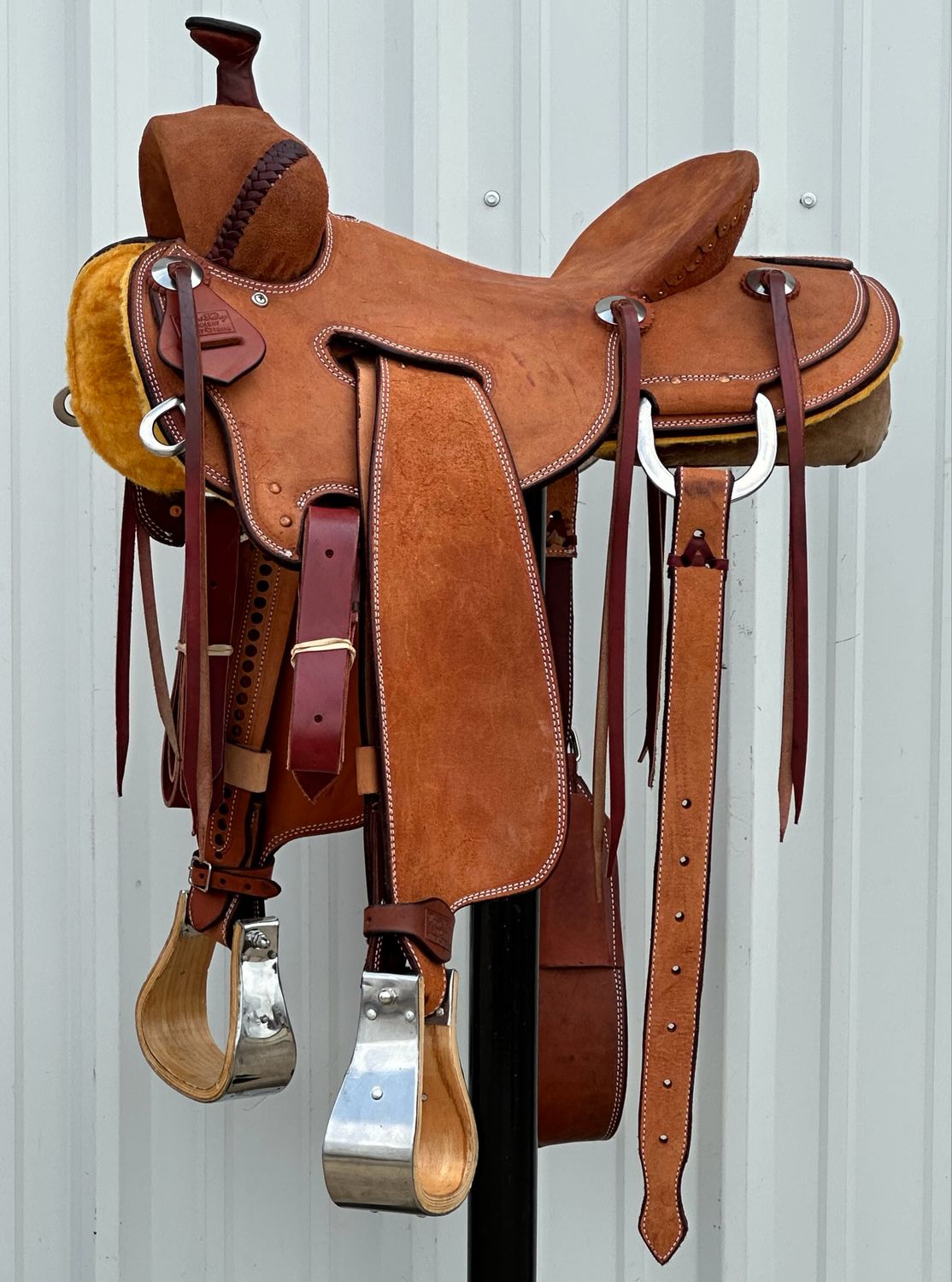 Robert Teskey Tucson Strip Down Seat Rig Ranch Roping Saddle with a 15- inch Rough Out Seat Double Stitch Light Medium Finish