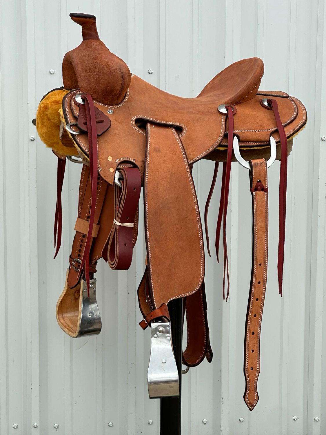 Robert Teskey Strip Down Seat Rig Ranch Roping Saddle with a 16- inch Rough Out Seat Double Stitch Light Finish
