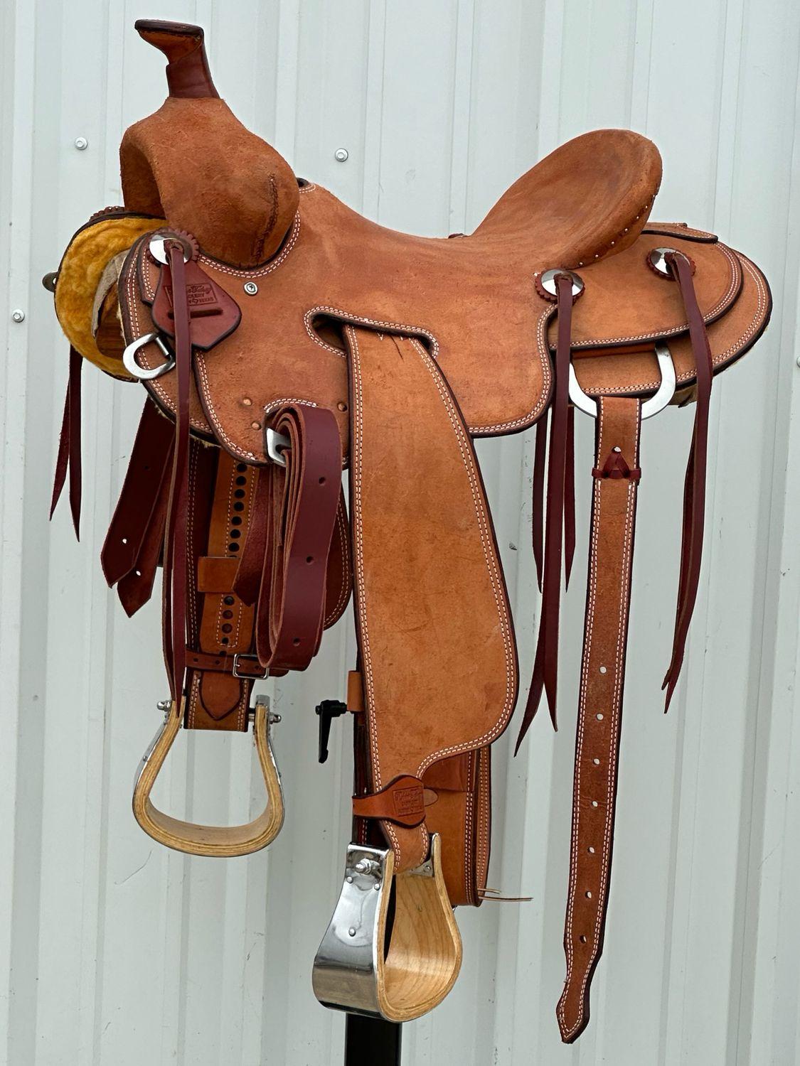 Robert Teskey Strip Down Seat Rig Ranch Roping Saddle with a 16- inch Rough Out Seat Double Stitch Light Finish