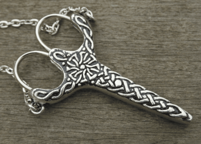 Scissors - Celtic Knot Design Chatelaine Case with Antique Pewter Finish & Etui Scissors for Lacemaking and Embroidery
