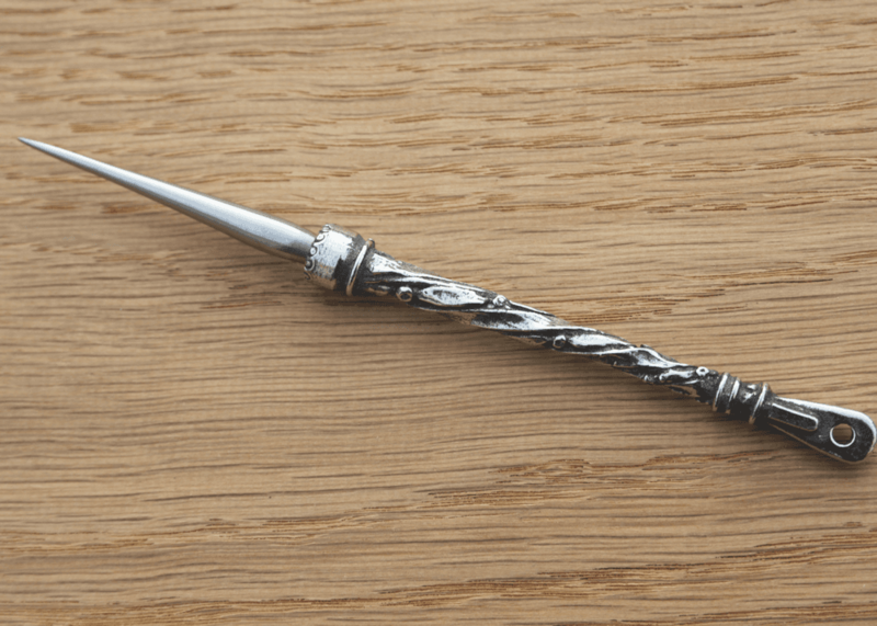 Stiletto - Barley Twist Handle Design