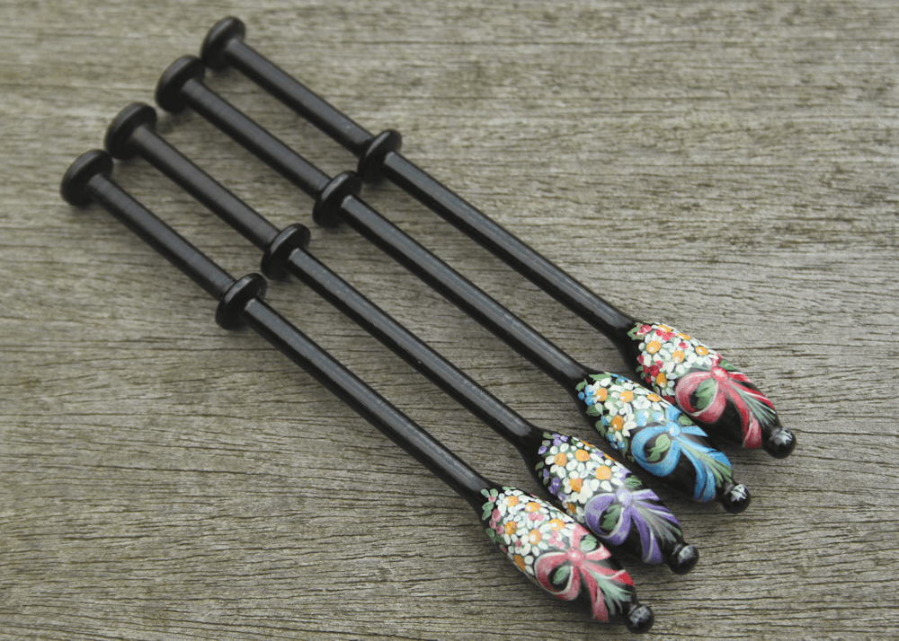 Painted Binche Ebony Lace Bobbins - Set of four Bouquet of daisies and flowers with a coloured ribbon