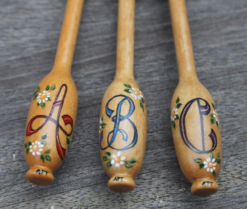 Painted Bruge Guatambu Lace Bobbin - Monogram with your choice of letter