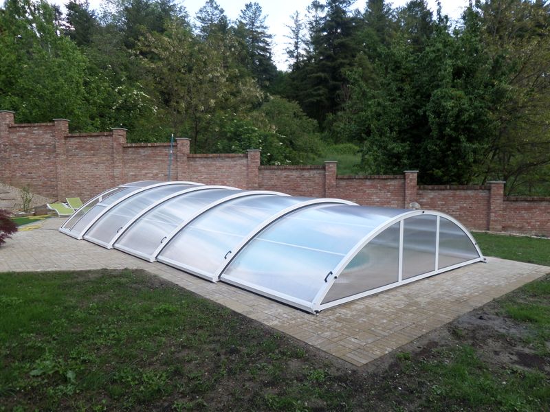 Copertura telescopica per piscina 6x6 metri -  Azzurra