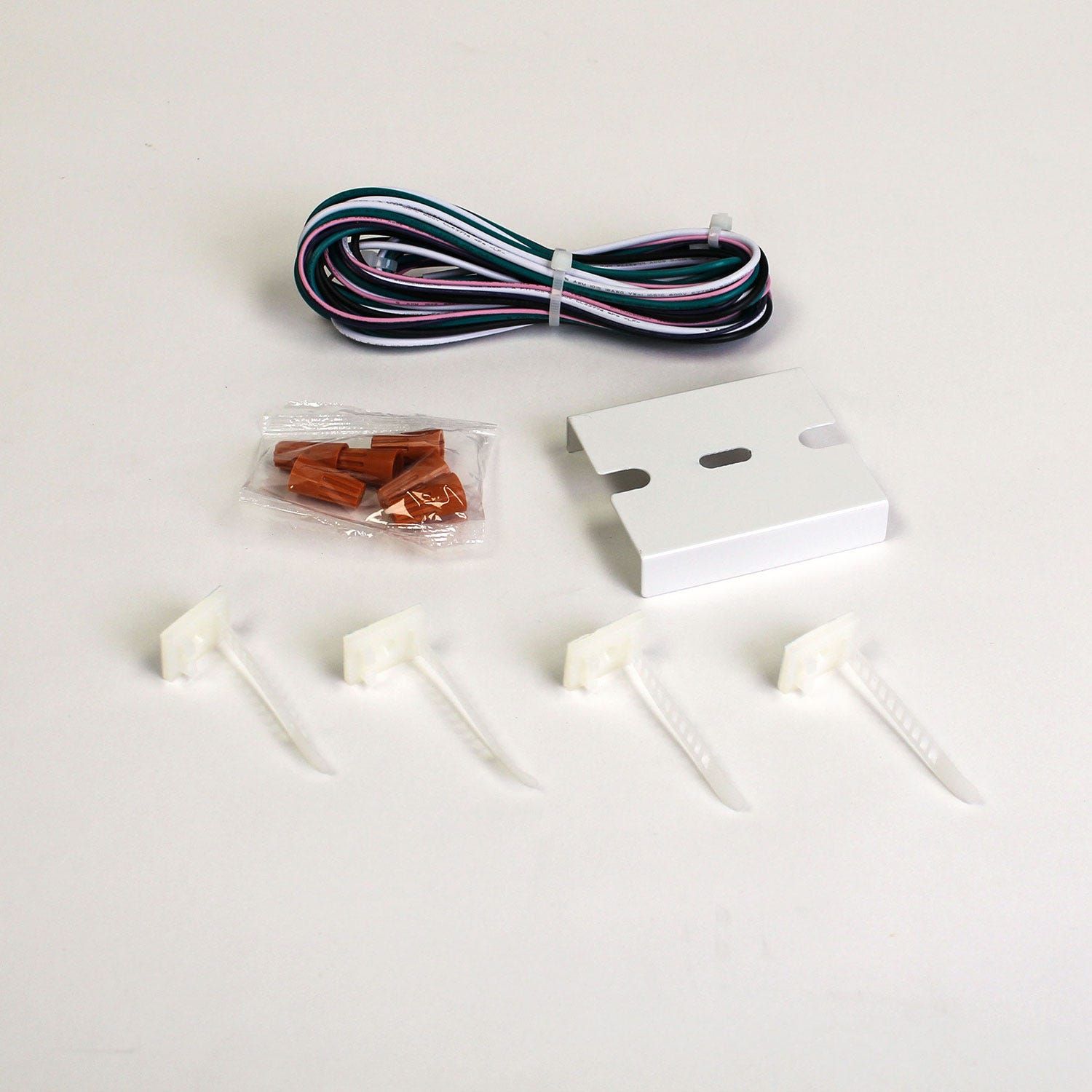 ProLED Select Linear Strip Surface Mount Connector Kit Size 2 8FT ProLED Select Linear Strip Surface Mount Connector Kit Size 2 8FT