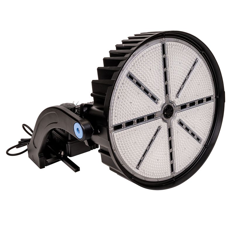 Topaz Black Sport Light to 1200W Power Select 5000K 128-180K Lumen HV 200-480V 7-Pin Receptacle with Shorting Cap Yoke Mount Included Dim