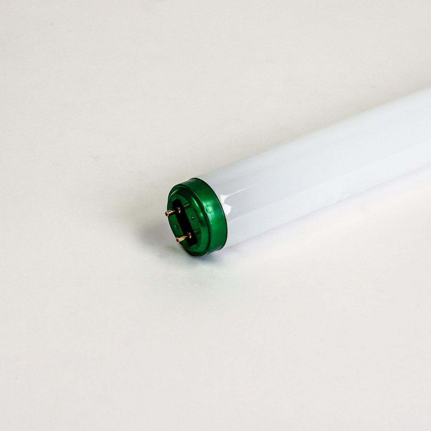 Fluorescent F40 T12 Tube 48in 40W 4100K Medium Bi-Pin Base Rapid Start Dimmable 2600 Lumens Avg Life 20000 hrs Fluorescent F40 T12 Tube 48in 40W 4100K Medium Bi-Pin Base Rapid Start Dimmable 2600 Lumens Avg Life 20000 hrs