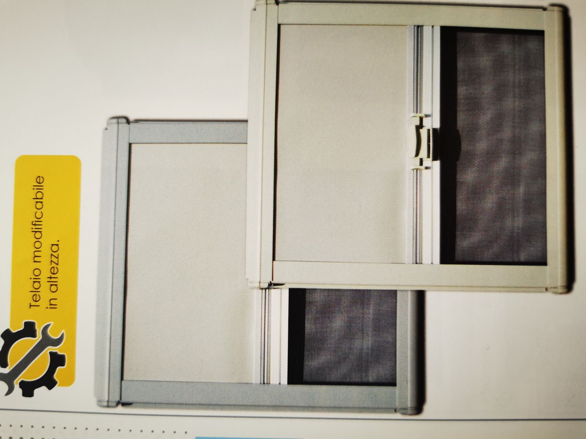 Zanzariera/oscurante 700X650 grigio