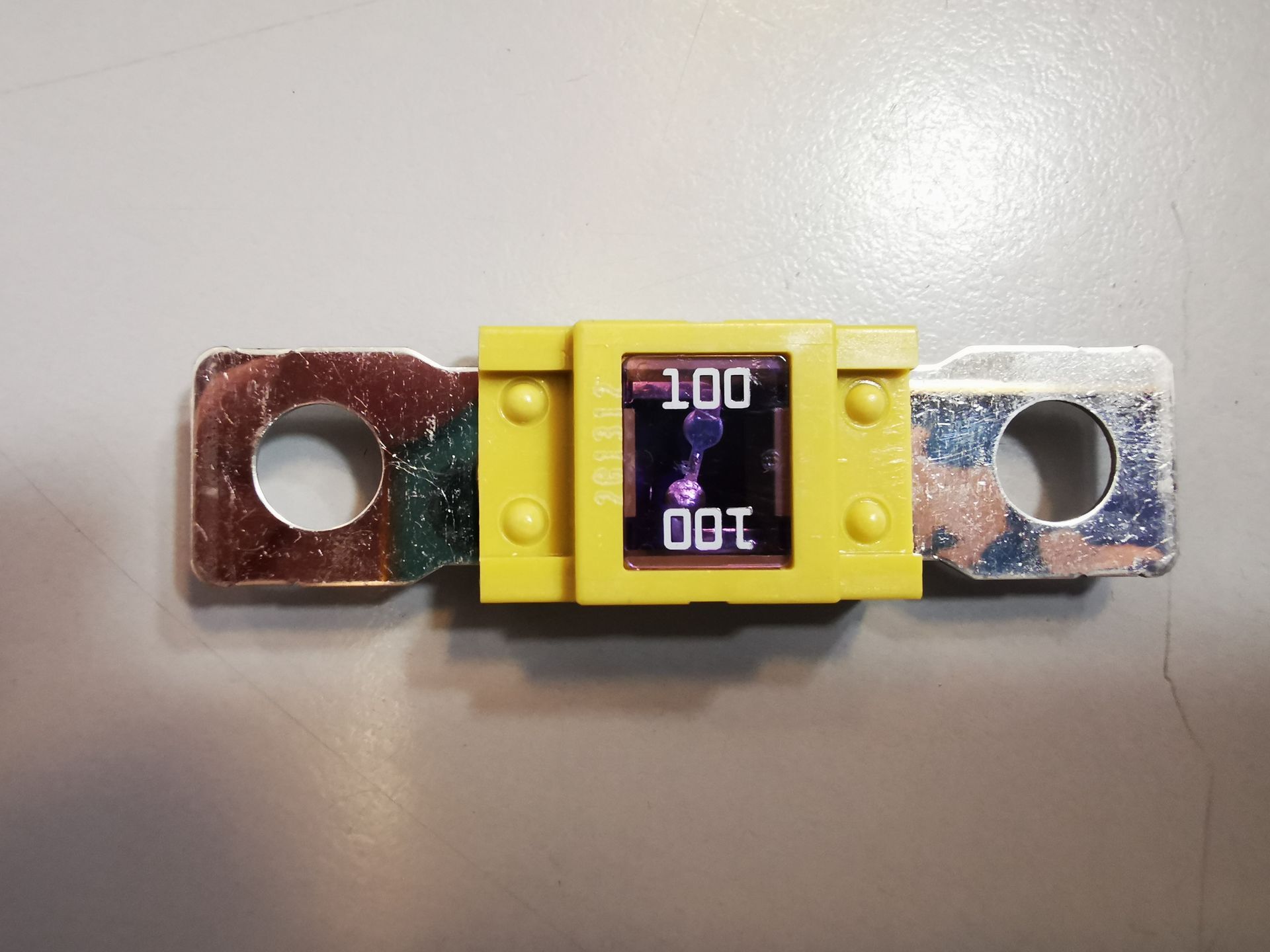 Fusibile Megaval giallo da 100 A