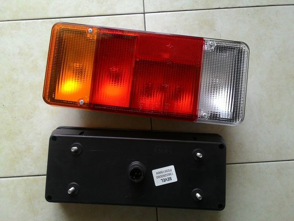 Fanale Posteriore Sinistro Trigano