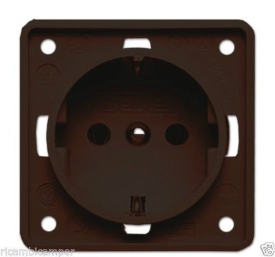 Presa Schuko 220 V singola marrone Camper Presa Schuko 220 V singola marrone Camper