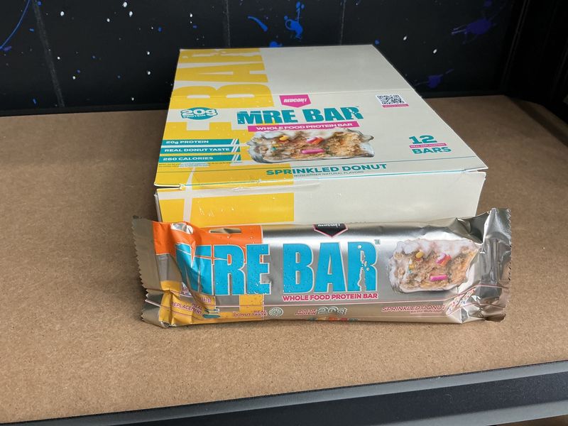 RedCon 1 MRE Protein Bar, sprinkle Doughnut