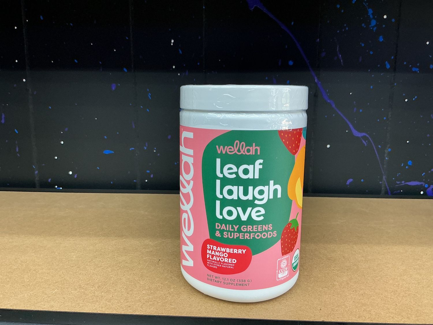 Wellah leaf Laugh love Daily Greens &amp; superfoods Strawberry mango