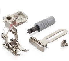 97D 1/4 97D 1/4" Patchwork foot for Dual Feed Machines