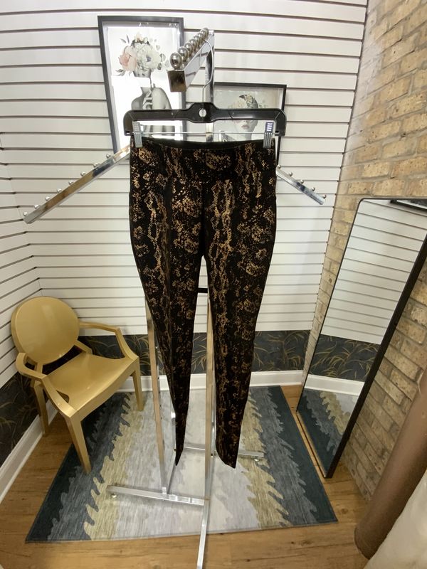 Women Luxe slims legging reg $35.00