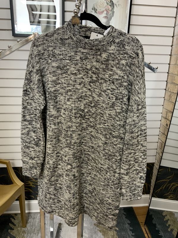 Women Sweater ivory/BLK reg $22.90
