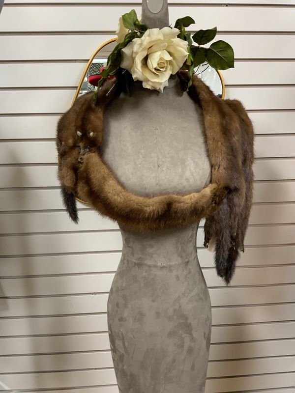 Full Petite Mink Fur 5 Pelt Stole Scarf with Heads, Tails &amp; Feet