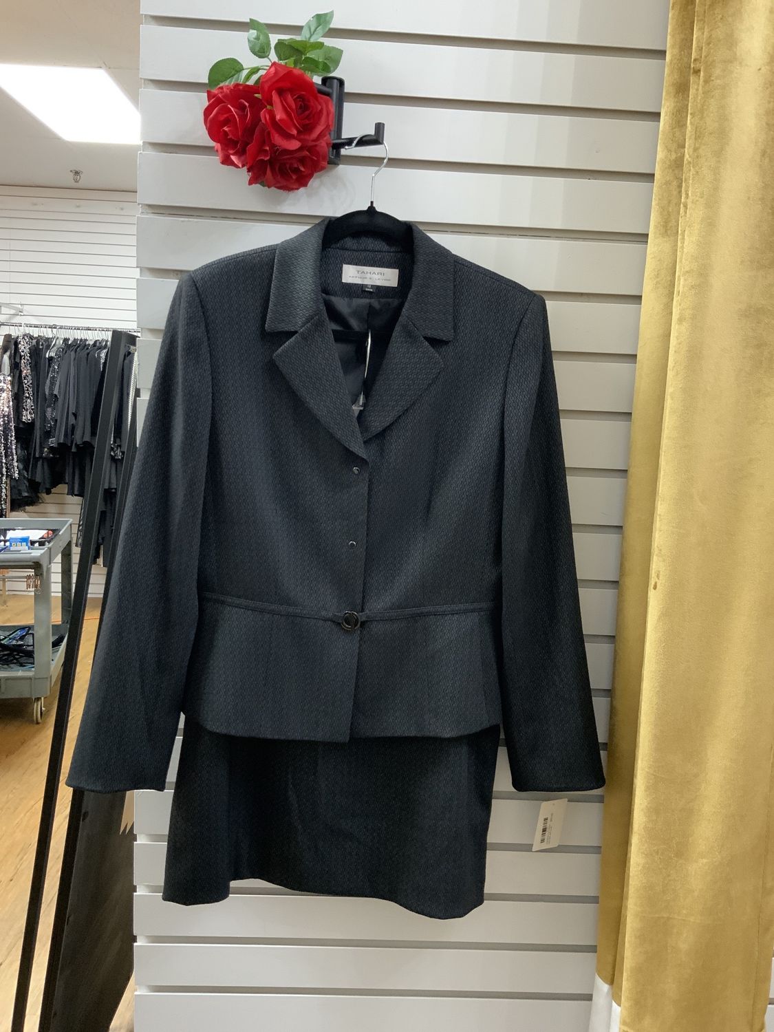 Suit 2 Pcs Black and Cream Pin Strip Jacket with Skirt Size 10