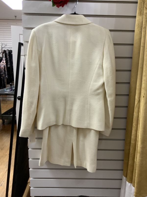 Suit 2 pcs Cream Tweed Jacket and Skirt Size 10