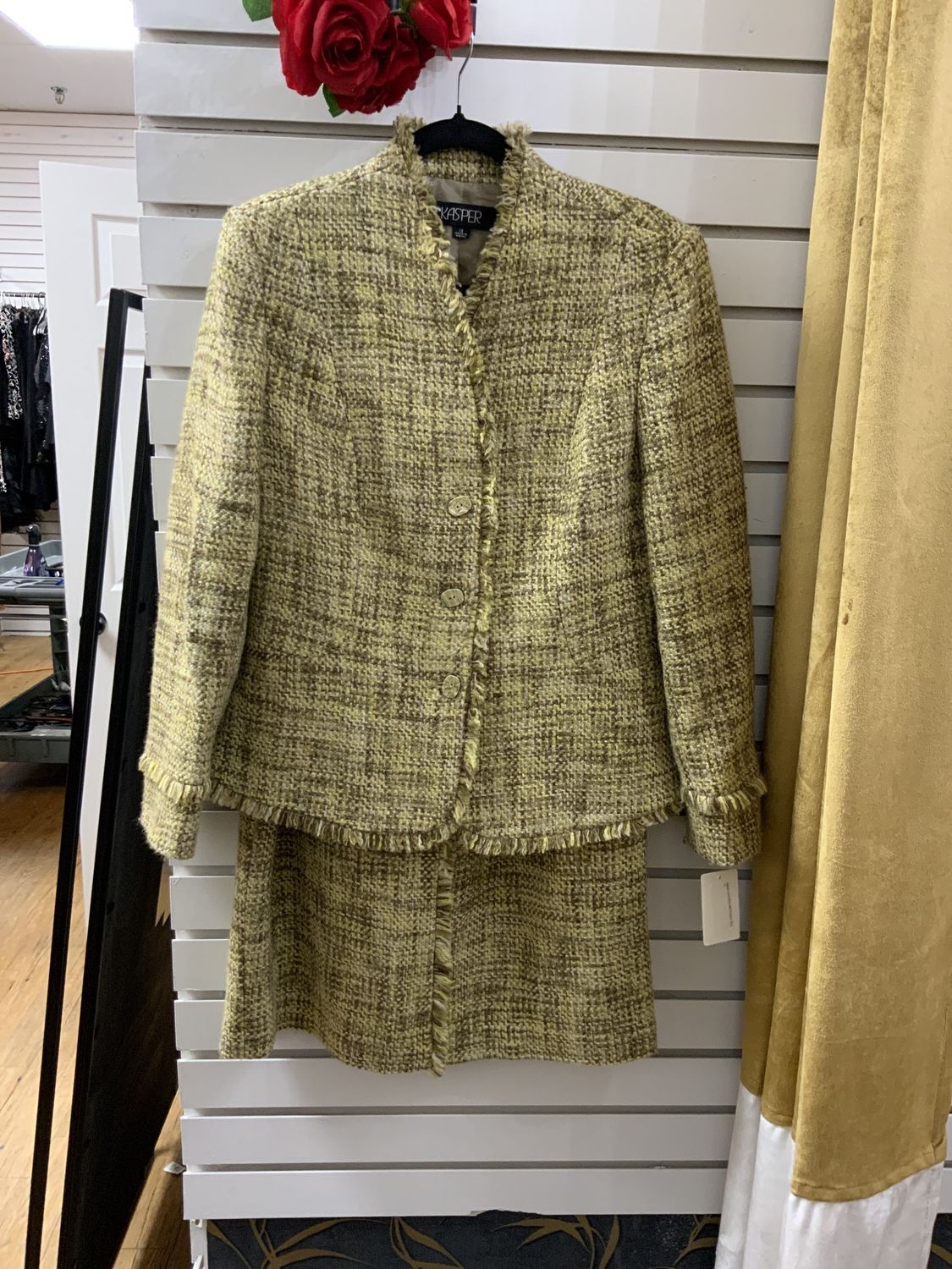 Suit 2 pcs Olive Green and Cream Tweed Jacket and Skirt with Fringes Size 12