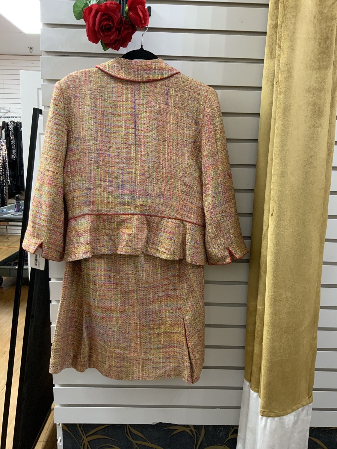 Suit 2 Pcs. Rose Tweed Pinkish Jacket and Skirt Size 12