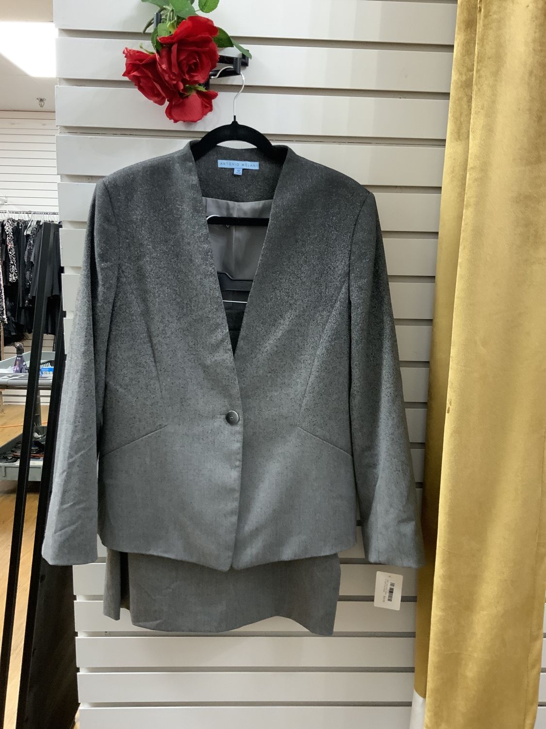 Suit 2 pcs Gray  Ombre to Light Gray Single Breas ed Jacket with Skirt Size 12