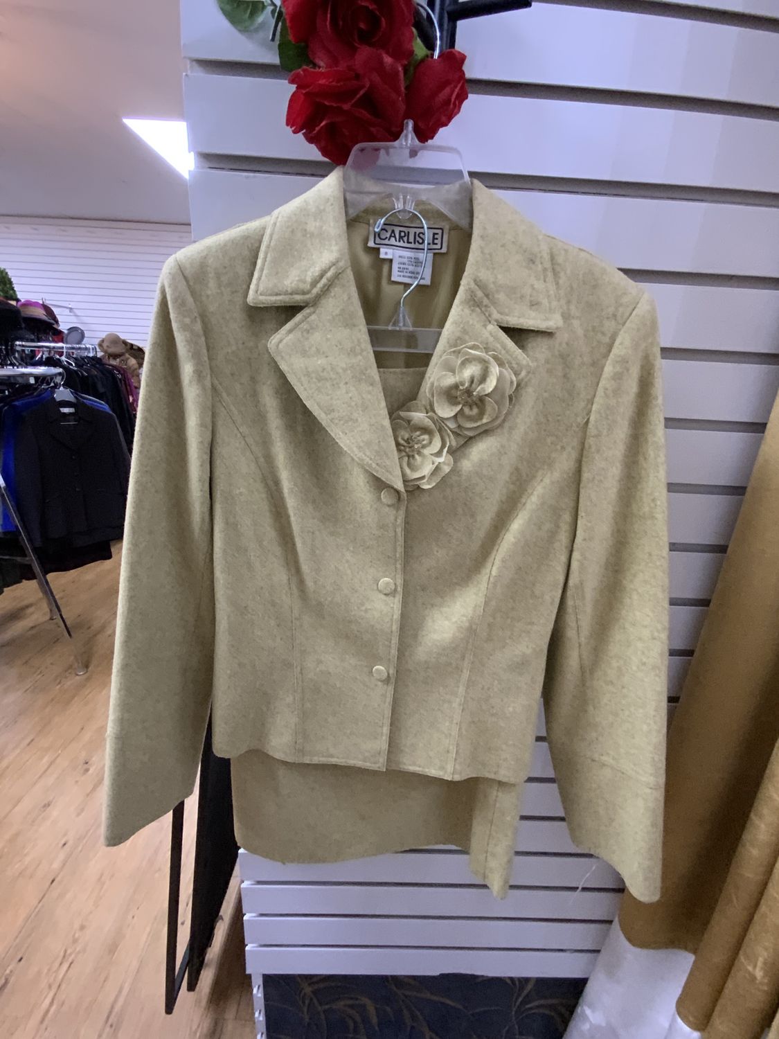 Suit 2 pcs Yellowish with gray tone  with flower Wool Jacket with Skirt Size 8