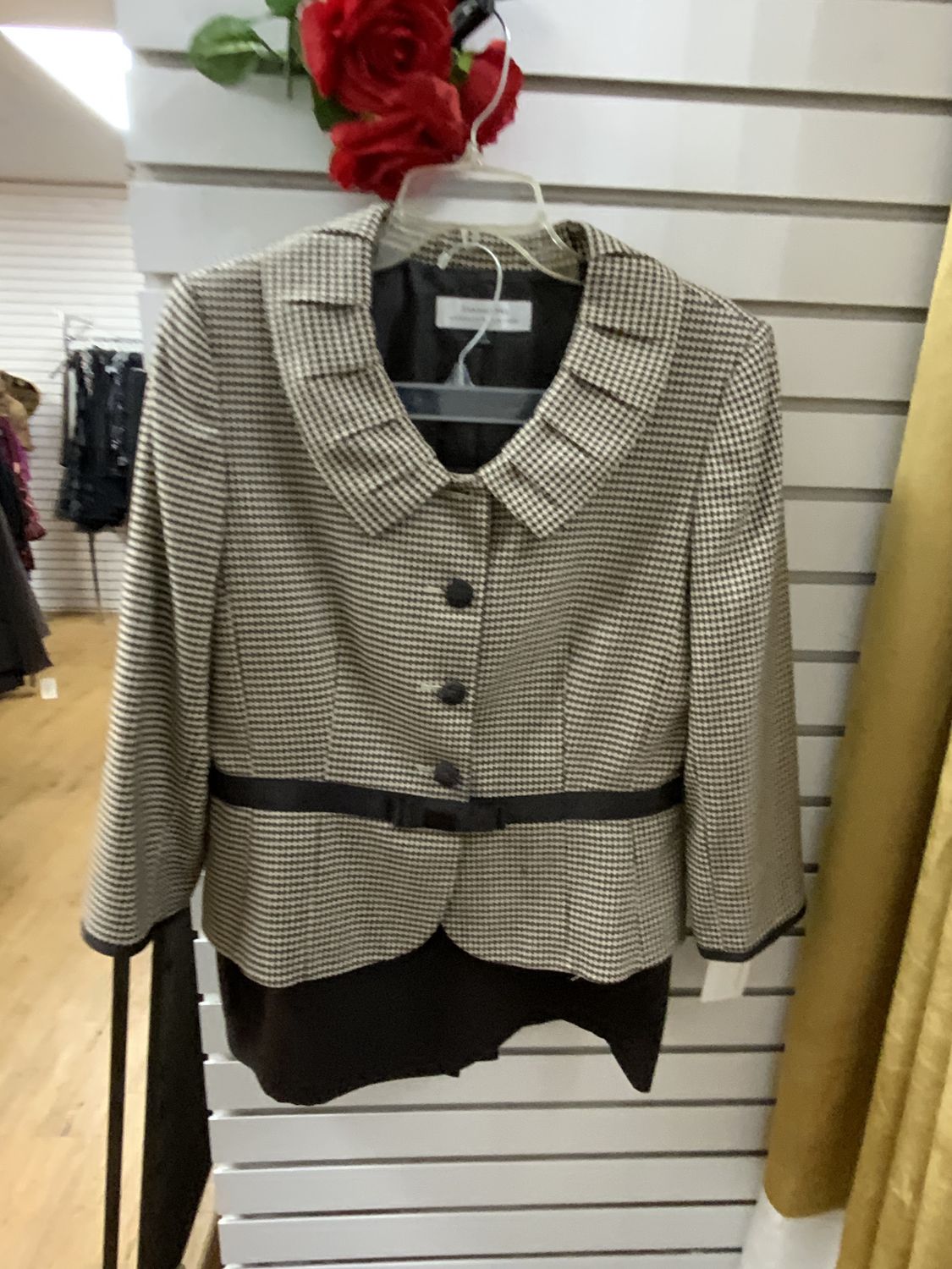 Suit 2 Pcs. Brown and Cream Houndstooth Print Jacket and Brown Skirt Size 10