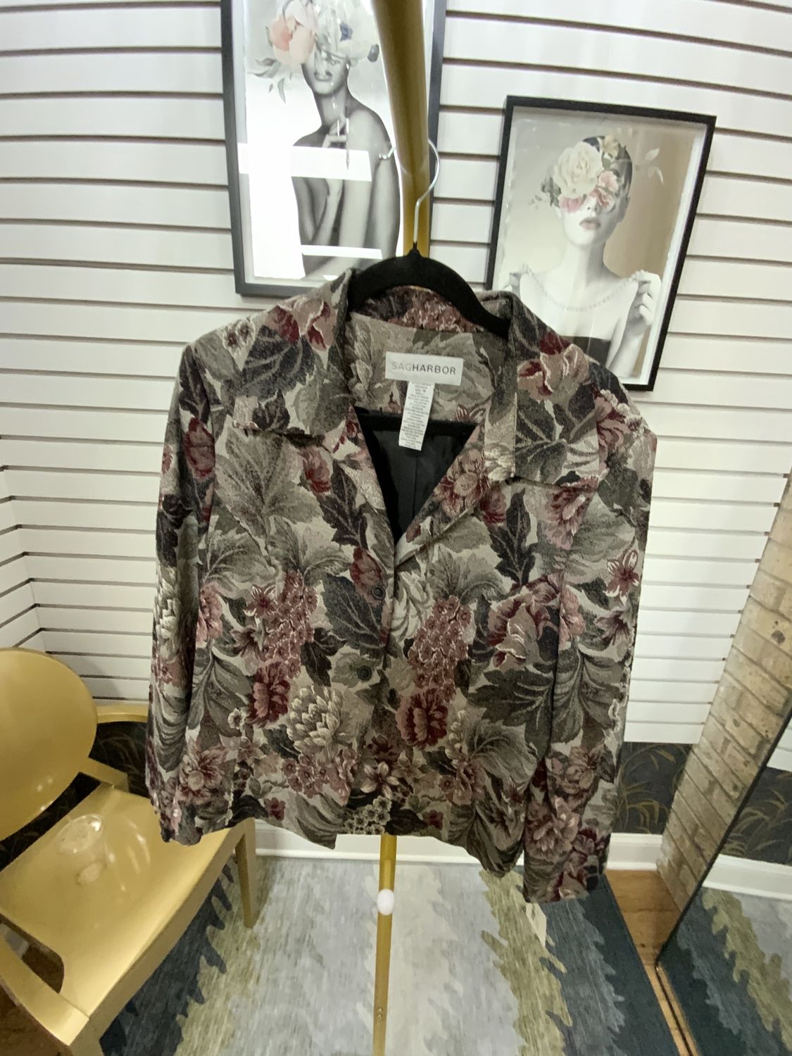 Woman Floral Print Jacket with Black Buttons Size 16