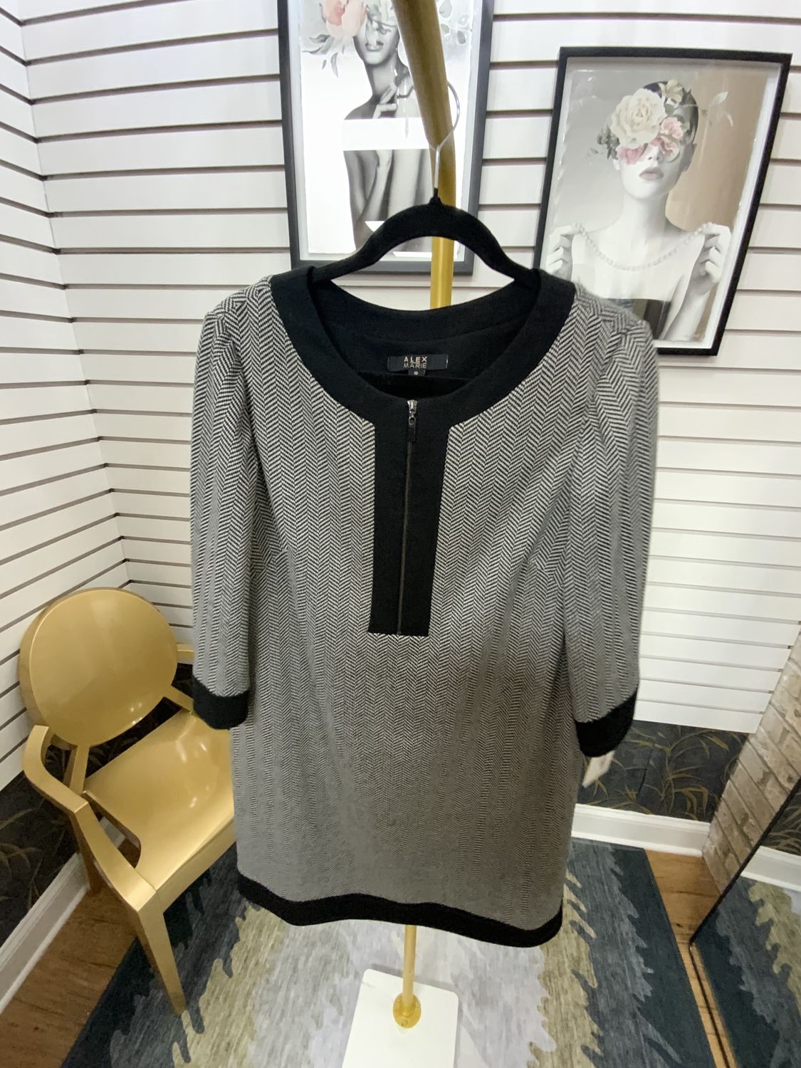 Woman Black and White Strip Short Dress Size 10