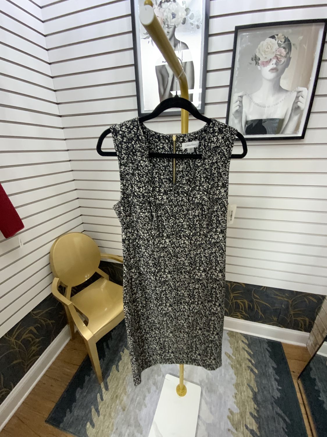 Women Black/White Pattern Sleeveless Size 12