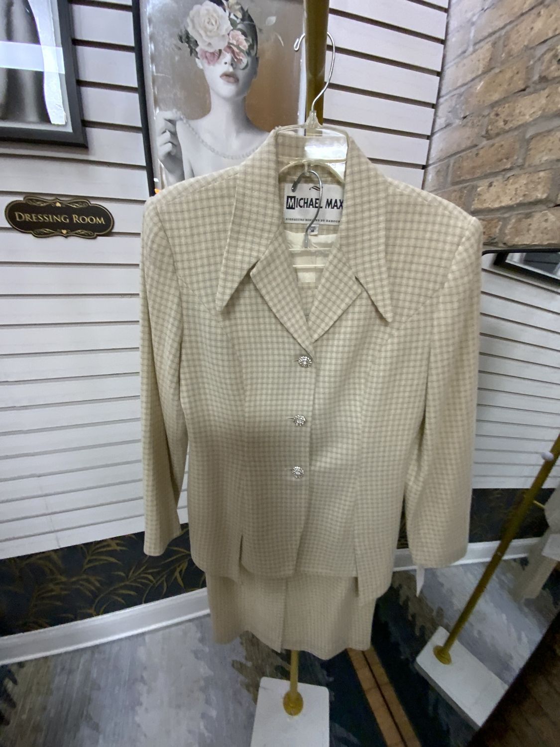 Women 2 Piece Skirt/Jacket Cream/Grey Plaid Size 10