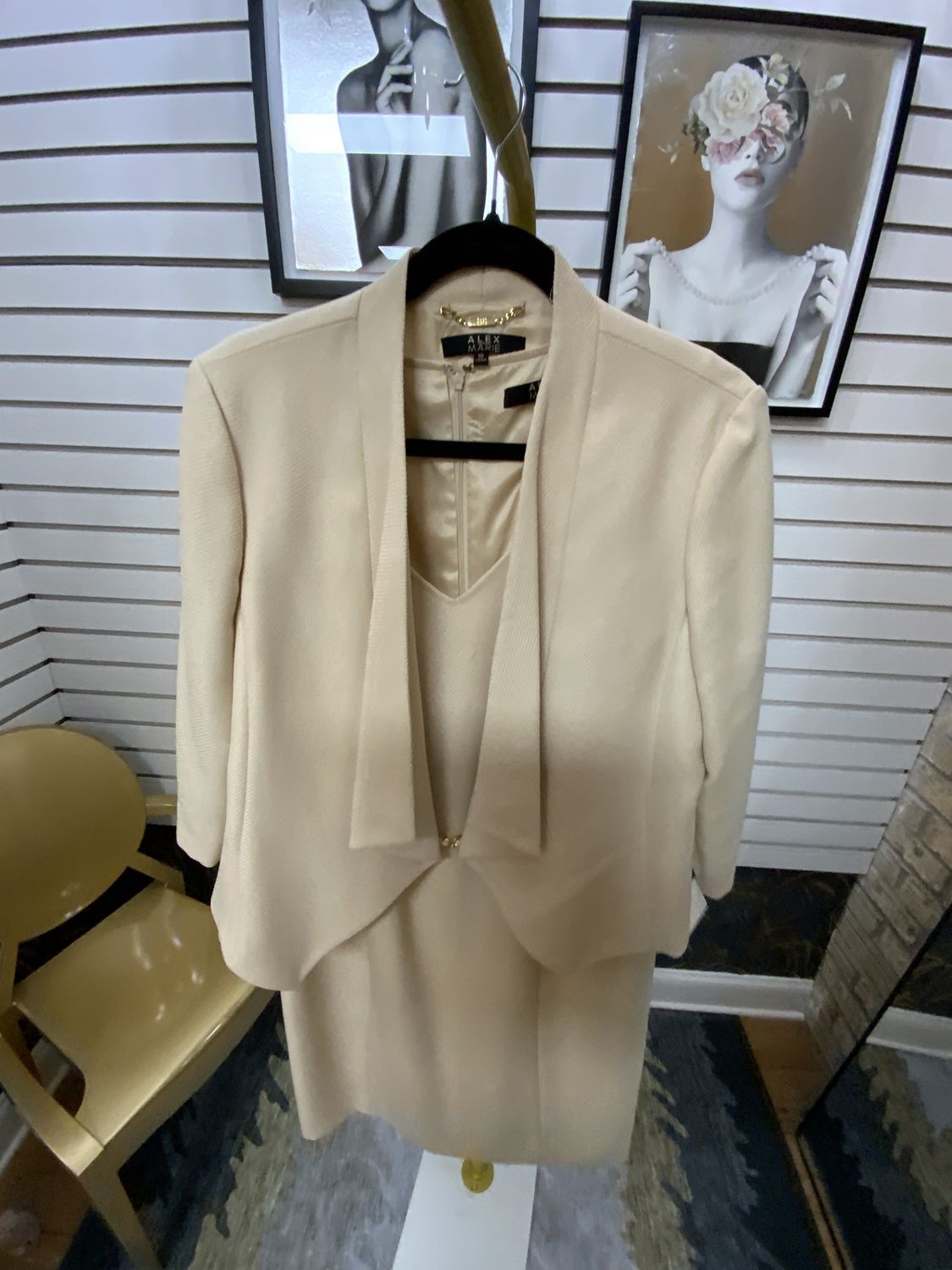 Women 2 Piece Dress/Jacket Cream with Gold Belt Size 10